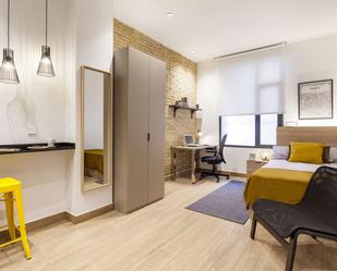 Dormitori de Estudi per a compartir en  Valencia Capital amb Aire condicionat i Terrassa