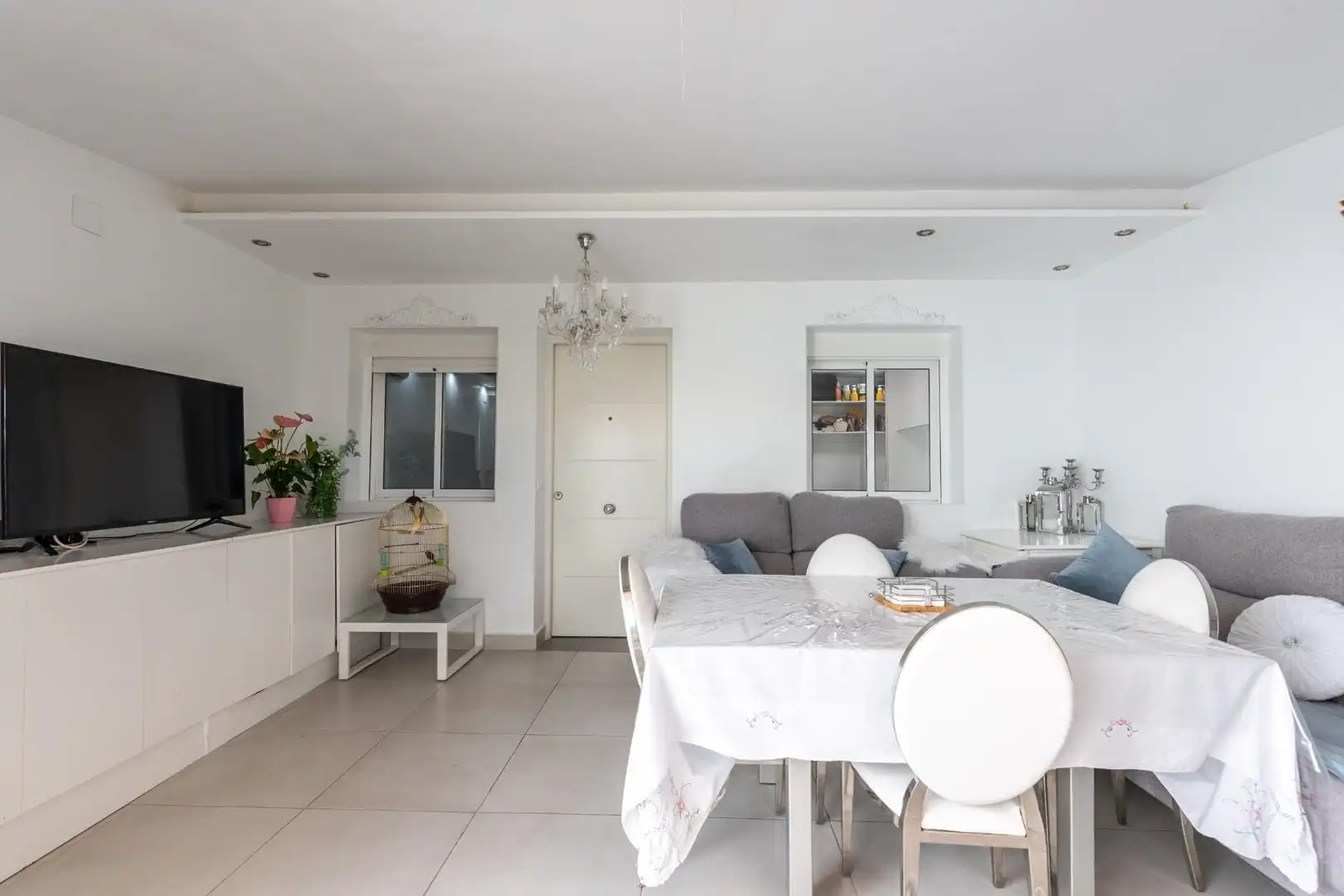 Bungalow con piscina en venta en Zona Carrefour - Urbanizaciones, imagen 9