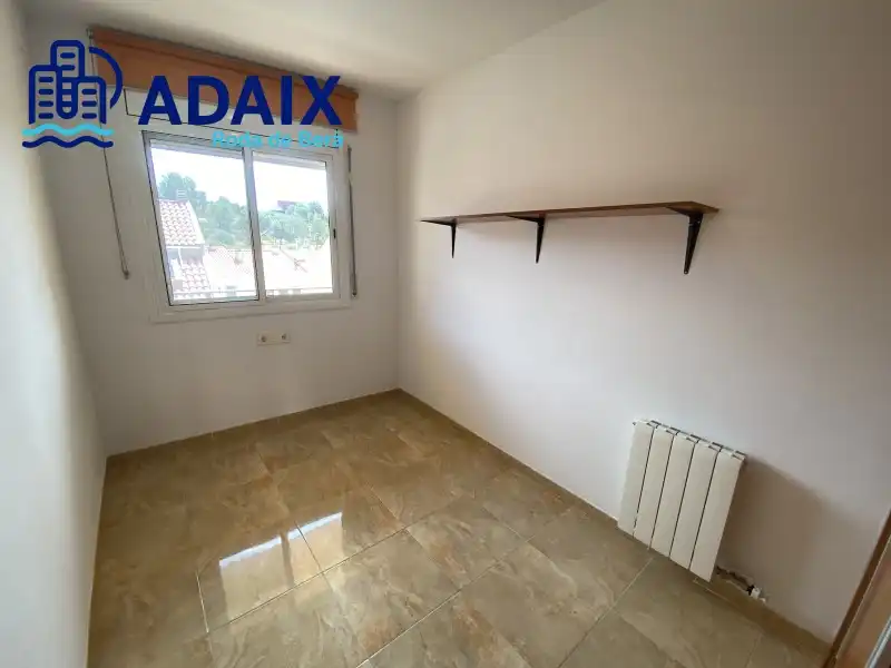 Habitación de Piso en venta en Roda de Berà con Calefacción, Terraza y Trastero