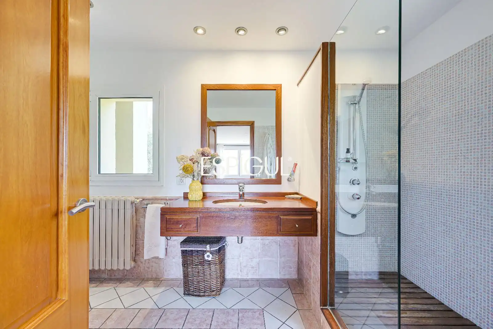 Baño de Casa o chalet en venta en Mont-ras con Aire acondicionado, Calefacción y Parquet