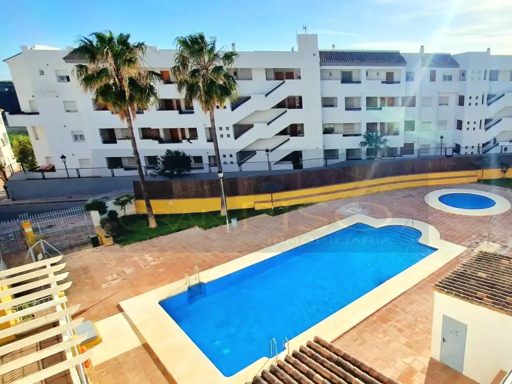 Piscina de Àtic en venda en Manilva amb Aire condicionat, Terrassa i Moblat