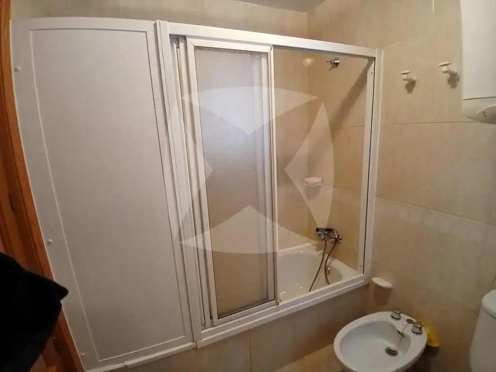Badezimmer von Geschaftsraum zum Verkauf in Badajoz mit Klimaanlage