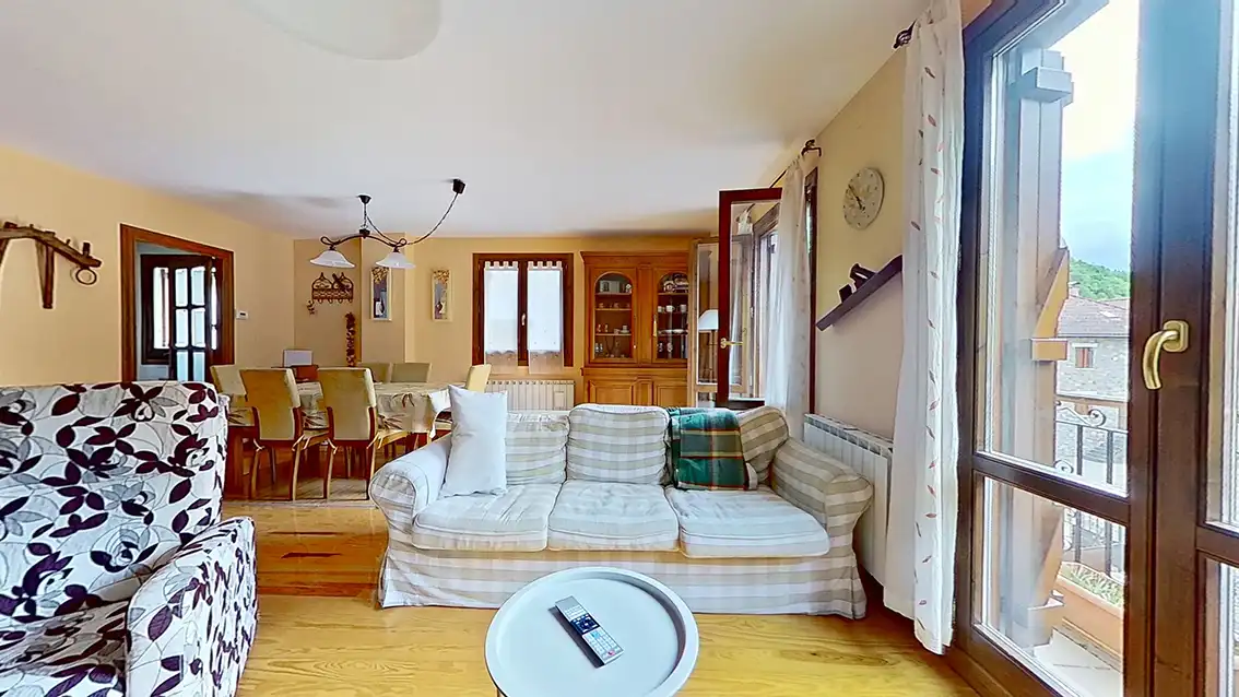 Sala d'estar de Casa adosada en venda en Isaba / Izaba amb Calefacció, Moblat i Balcó
