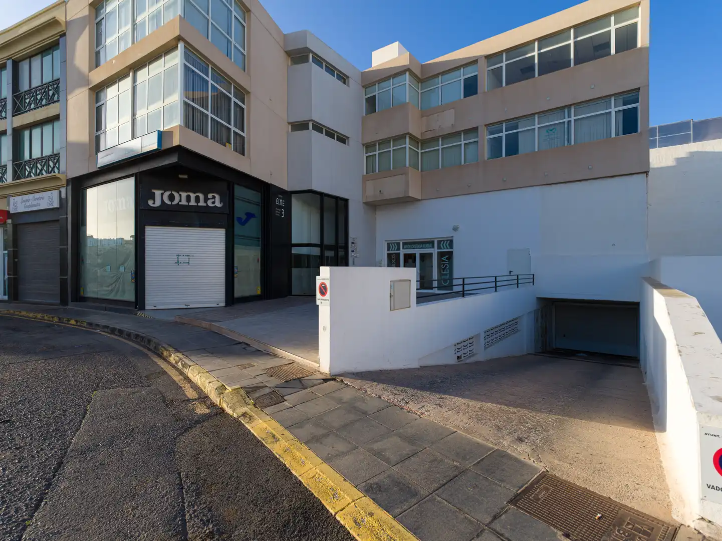 Vista exterior de Garatge en venda en Arrecife
