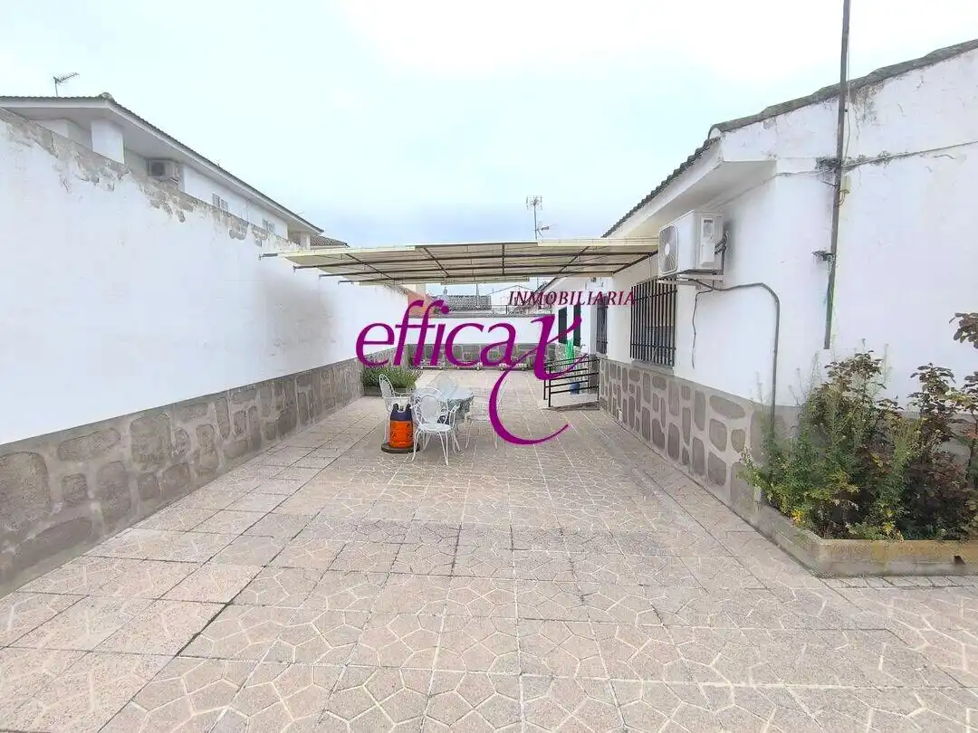 Exterior view of Houses for sale in Novés
