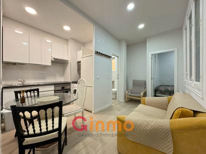 Bedroom of Flat to rent in  Madrid Capital  with Air Conditioner, Heating and Parquet flooring