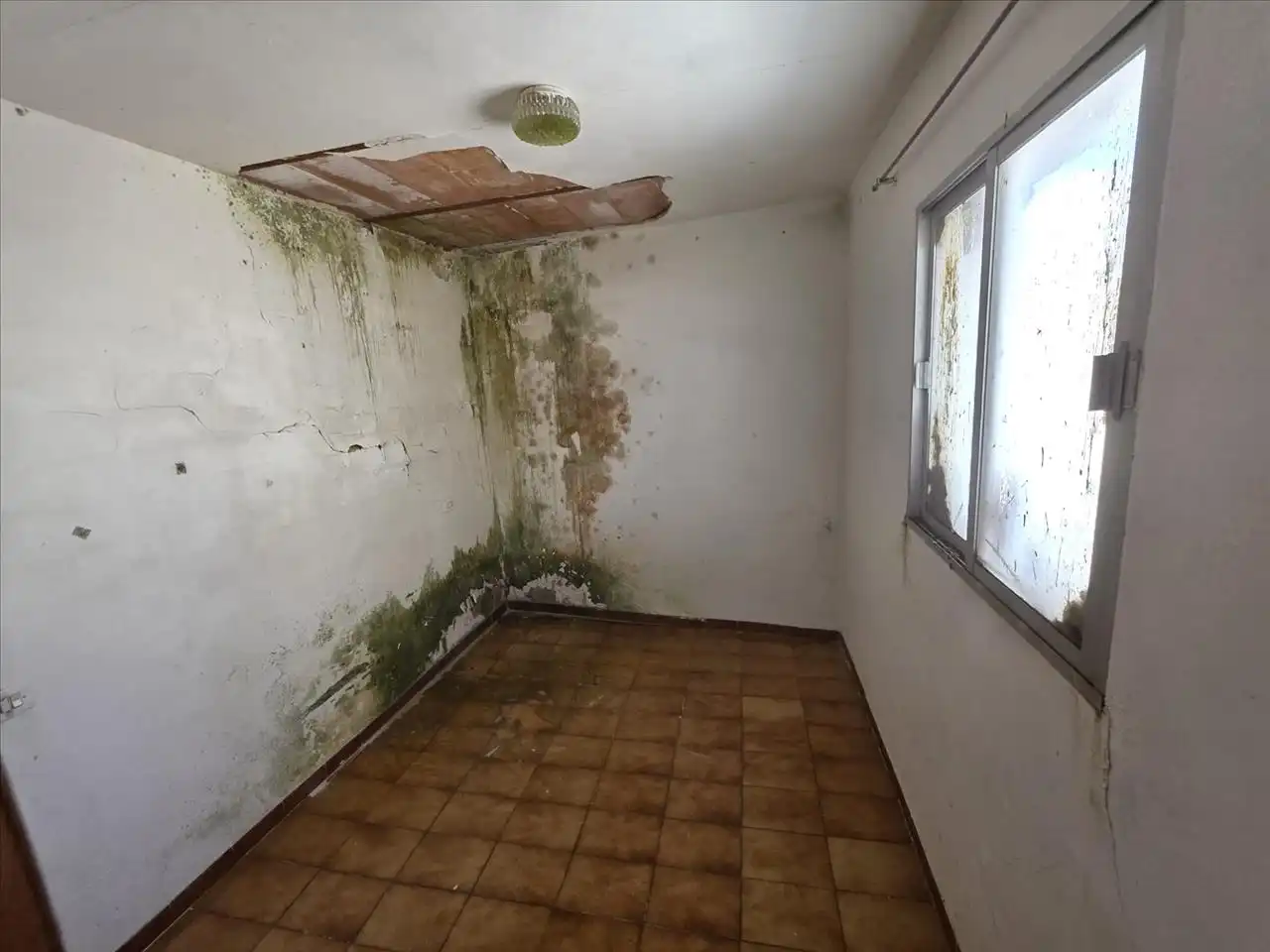 Habitación de Casa adosada en venta en Belmez