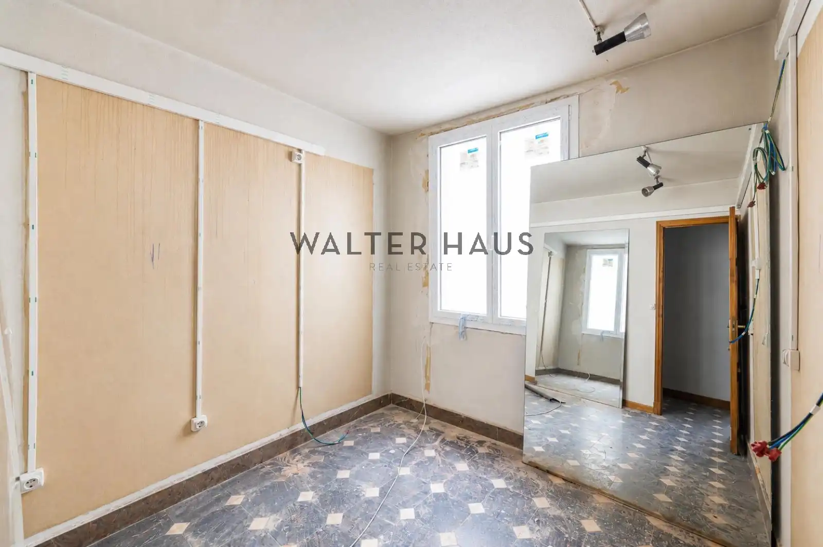 Flat for sale in Madrid  with Storage room