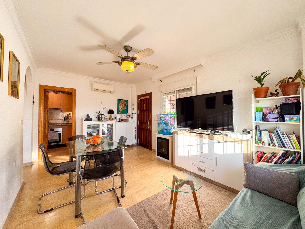 Living room of Single-family semi-detached for sale in Torrevieja  with Air Conditioner, Heating and Terrace