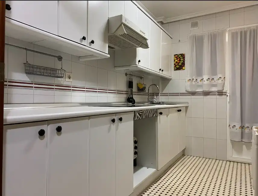 Wohnung zur Miete in Calle Compás de Santo Domingo, El Torreón - Los Ángeles - El Pilar