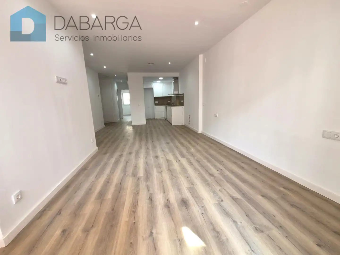 Wohnung zum Verkauf in Ripollet mit Klimaanlage, Parkett und Terrasse