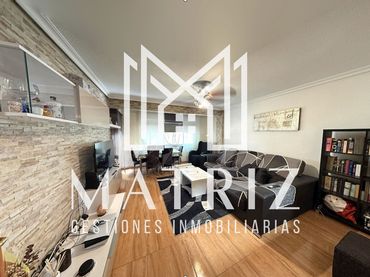 Piso con balcón en venta en Calle Labradores