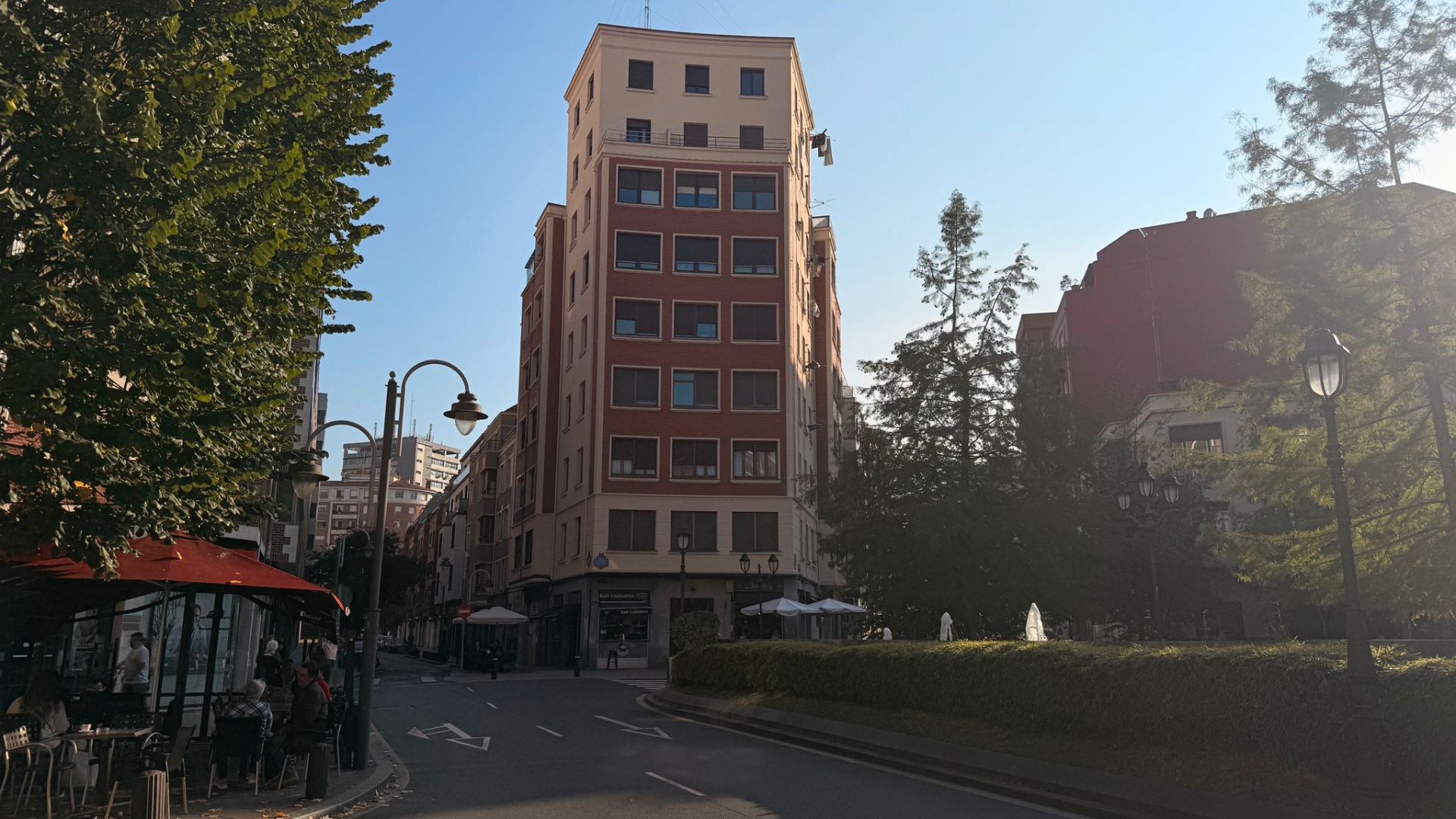 Vista exterior de Pis en venda en Bilbao  amb Calefacció