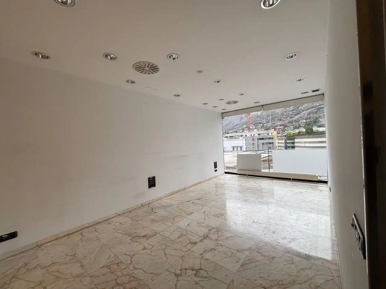 Local comercial de lloguer a Calle avinguda del Fener edifici el Forestal, imagen 27