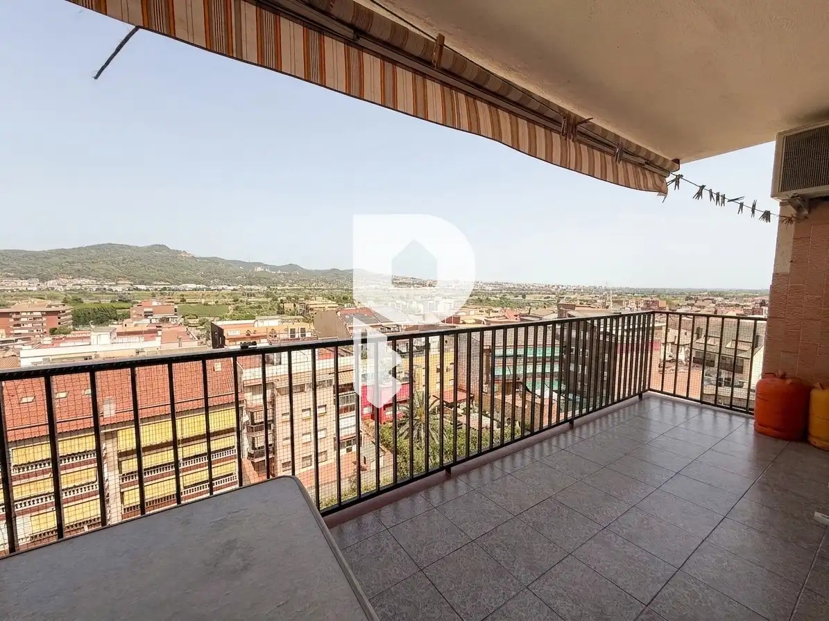 Balcony of Flat for sale in Sant Vicenç Dels Horts  with Air Conditioner, Heating and Terrace