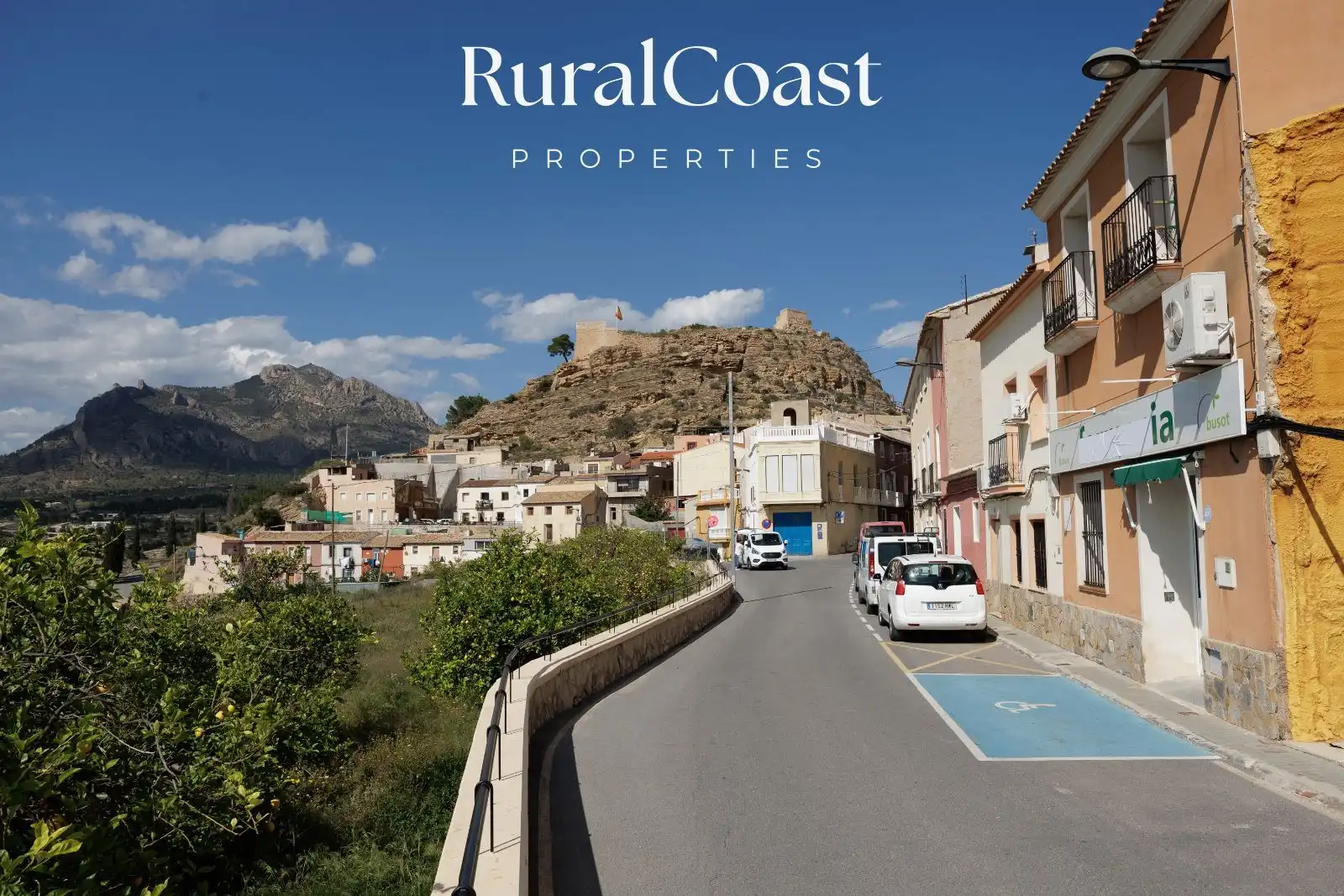 Vista exterior de Casa o xalet en venda en Busot amb Terrassa i Traster
