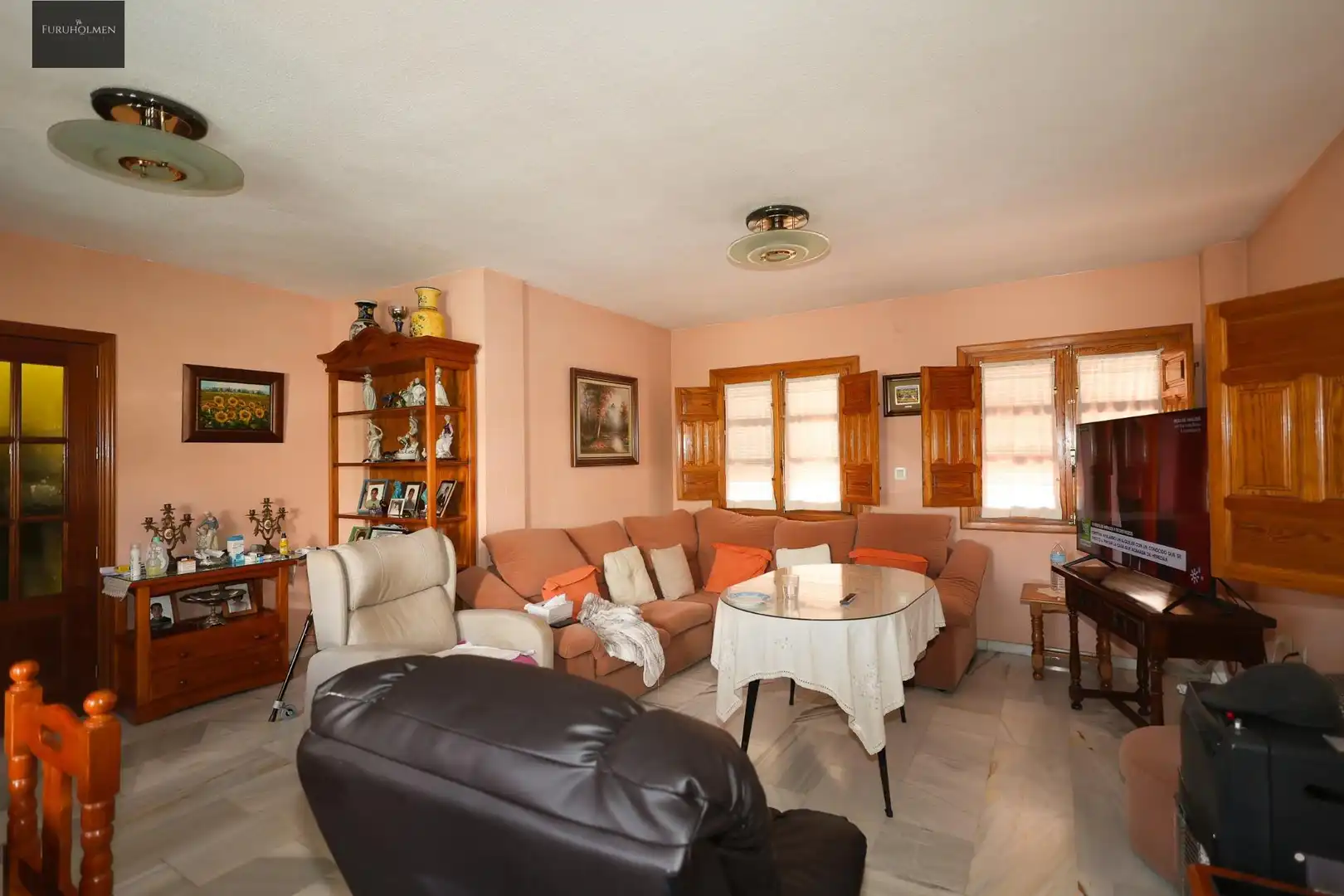 Sala d'estar de Casa o xalet en venda en Las Gabias amb Aire condicionat, Piscina i Balcó