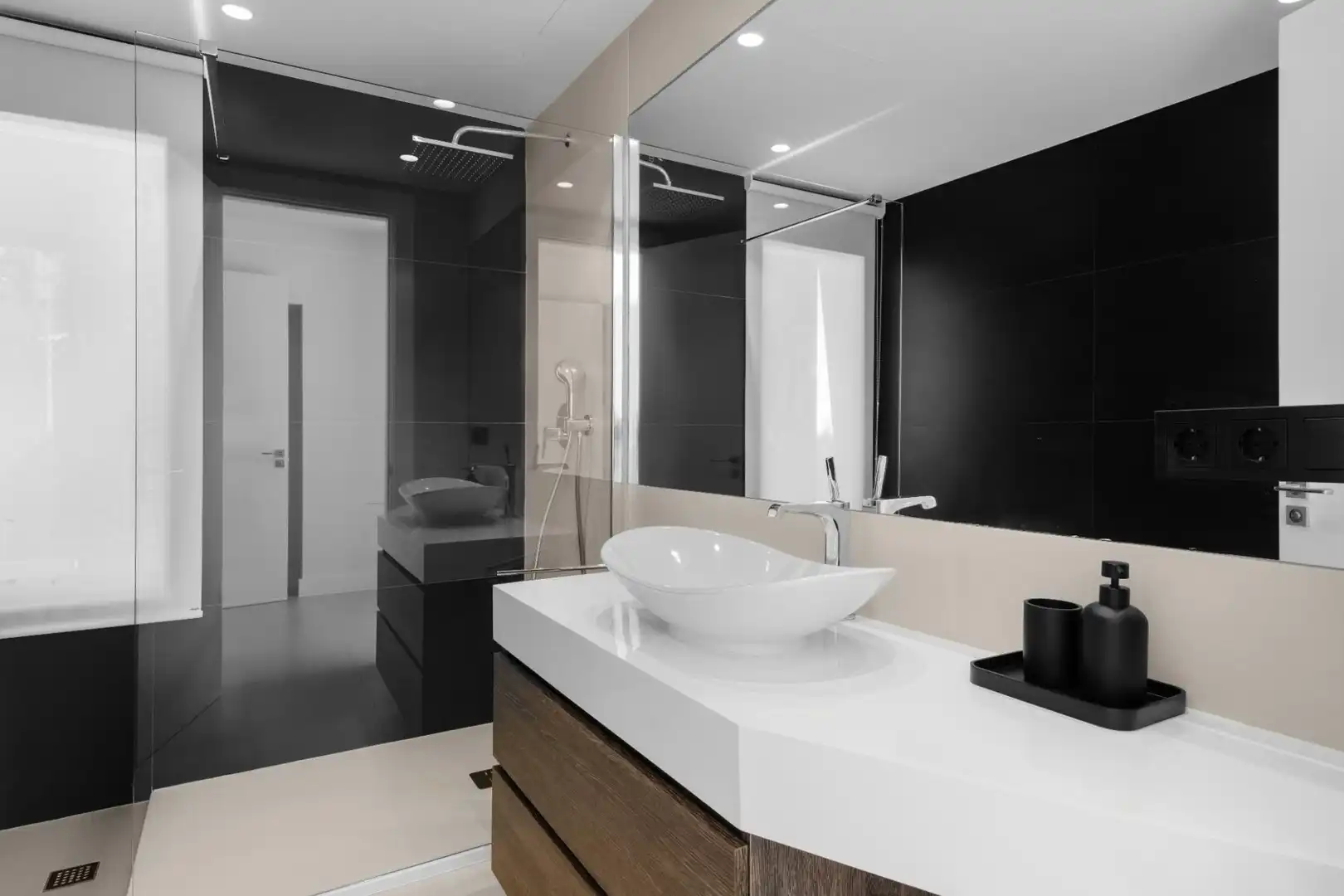 Villa mit Pool zum Verkauf in Nueva Andalucía, imagen 18