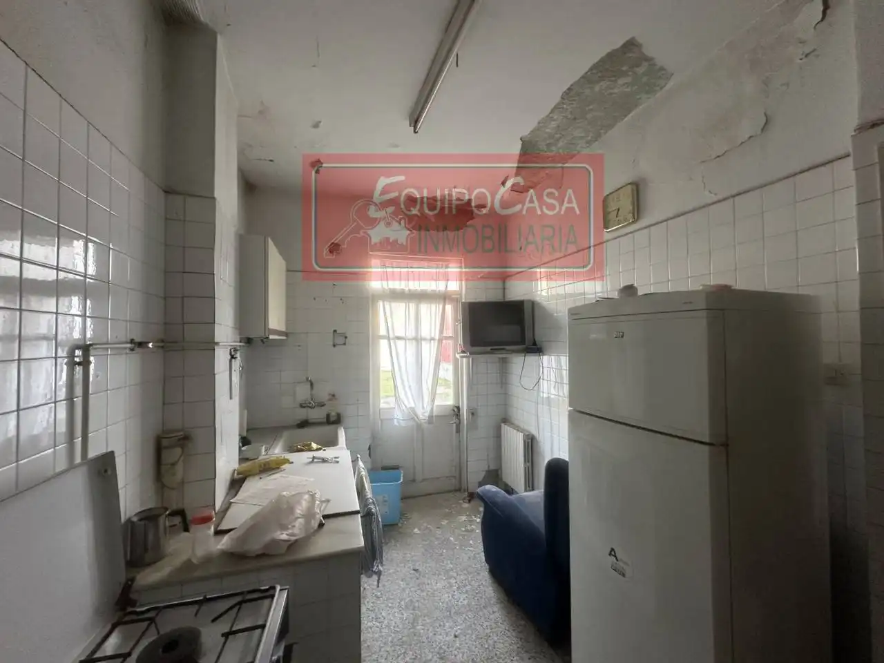 Cuina de Casa adosada en venda en Lugo amb Calefacció, Parquet i Terrassa