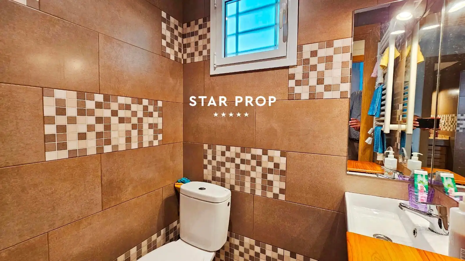 Baño de Piso en venta en Llançà con Jardín privado, Terraza y Trastero