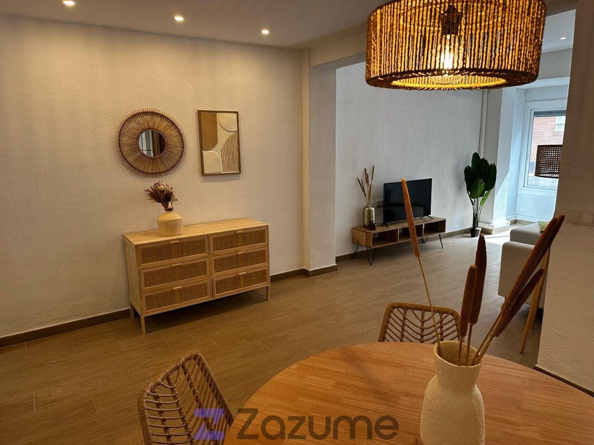 Apartment to rent in Av. de Aguilera, Benalúa