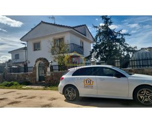 Exterior view of House or chalet for sale in Castellanos de Villiquera