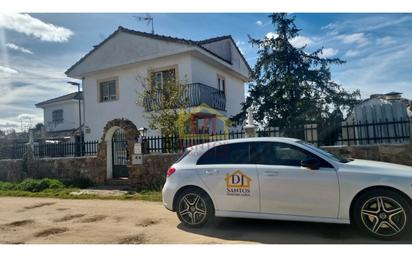 Exterior view of House or chalet for sale in Castellanos de Villiquera