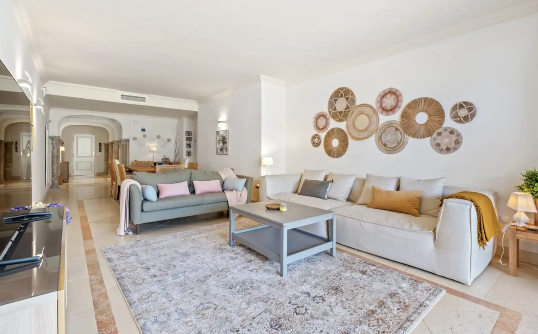 Apartament amb piscina en venda a Nueva Andalucía, imagen 2