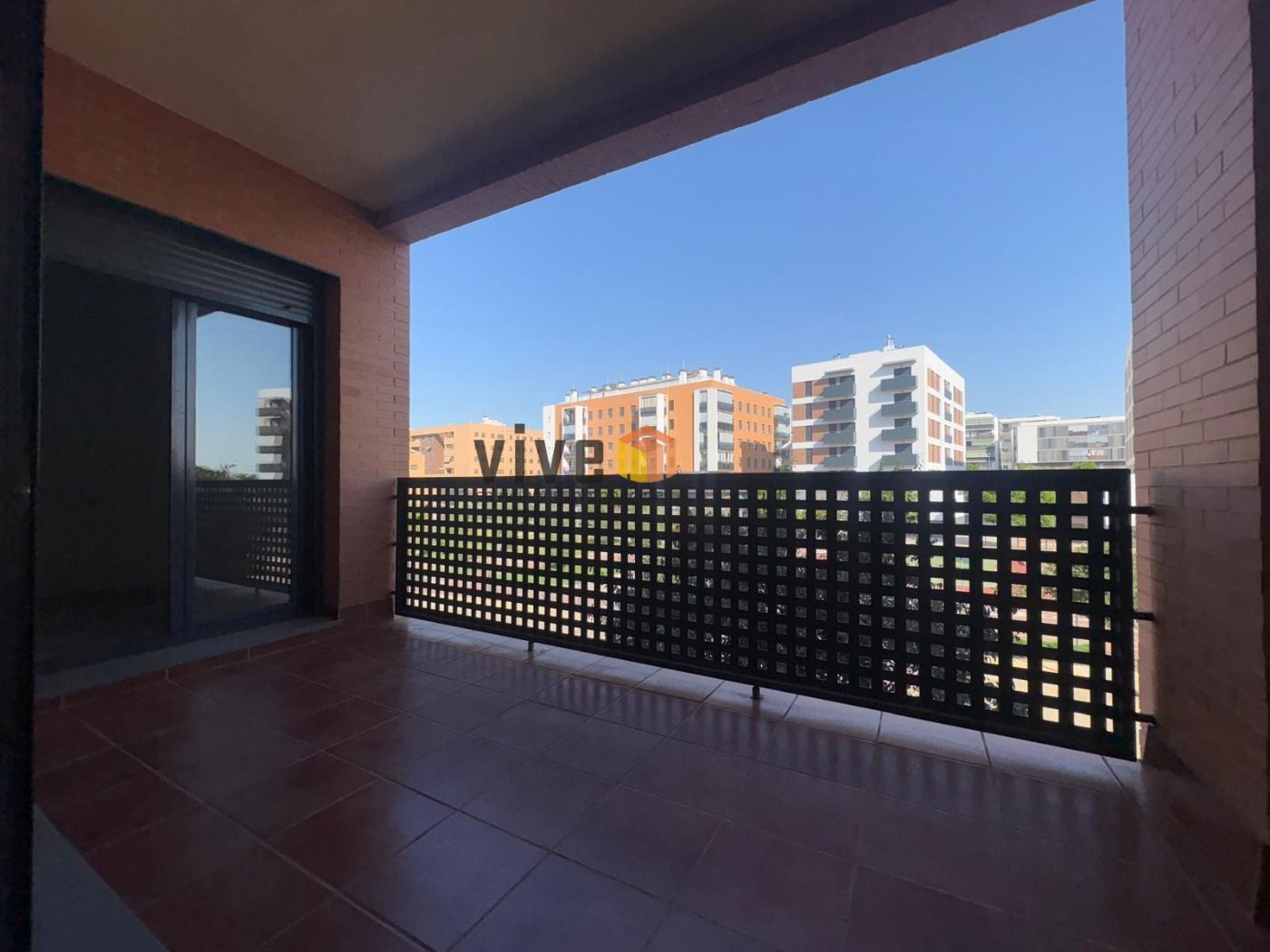 Terrassa de Pis en venda en Mairena del Aljarafe amb Aire condicionat, Terrassa i Piscina comunitària
