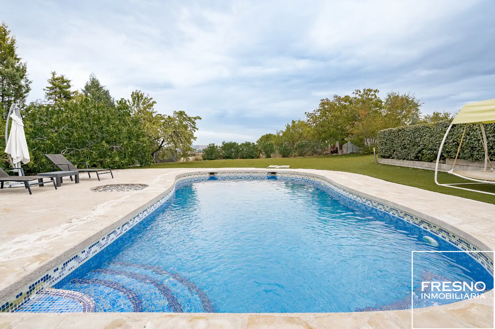 Piscina de Casa o xalet en venda en Paracuellos de Jarama amb Aire condicionat, Calefacció i Jardí privat