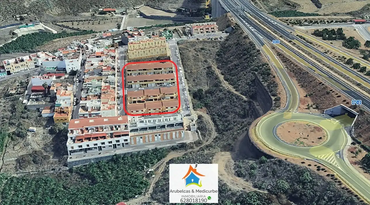 Vista exterior de Casa adosada en venta en Arucas con Balcón