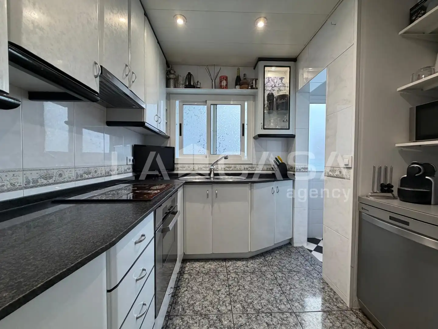 Kitchen of Flat for sale in Singuerlín