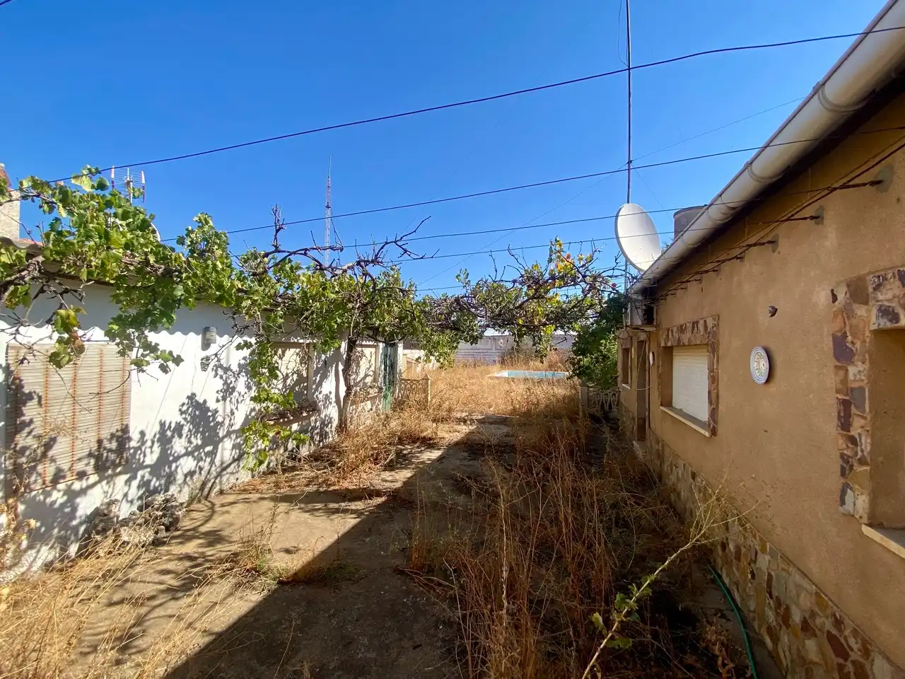 Houses for sale in Malagón  with Air Conditioner, Heating and Terrace