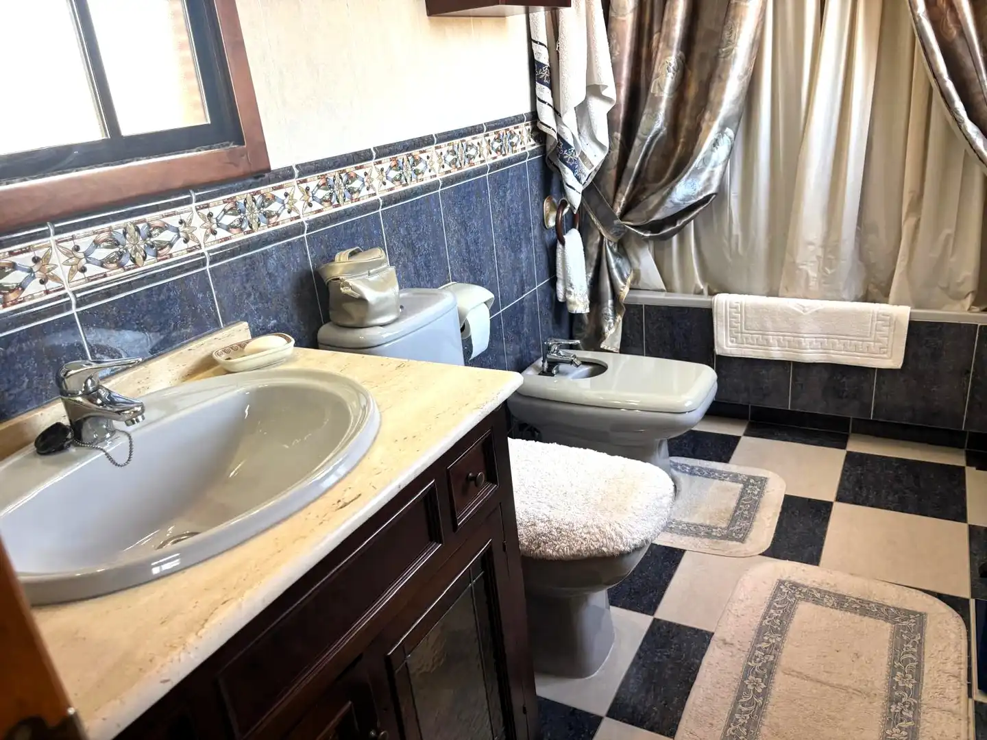 Bany de Casa o xalet en venda en Humanes de Madrid amb Calefacció, Jardí privat i Parquet
