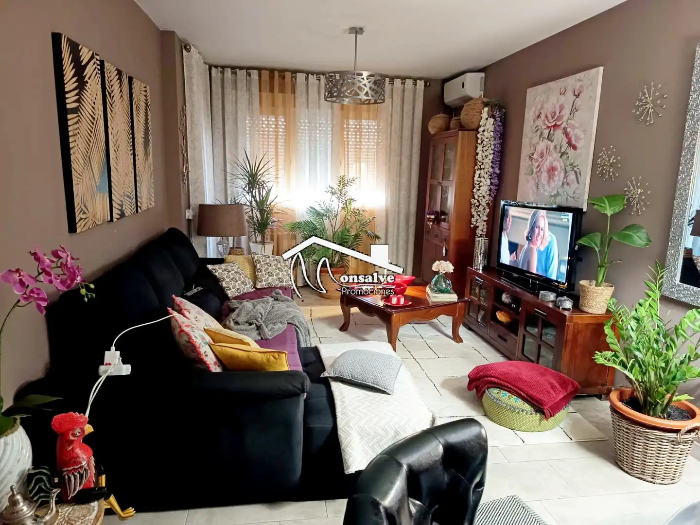 Sala de estar de Casa adosada en venta en Yeles con Aire acondicionado, Calefacción y Jardín privado