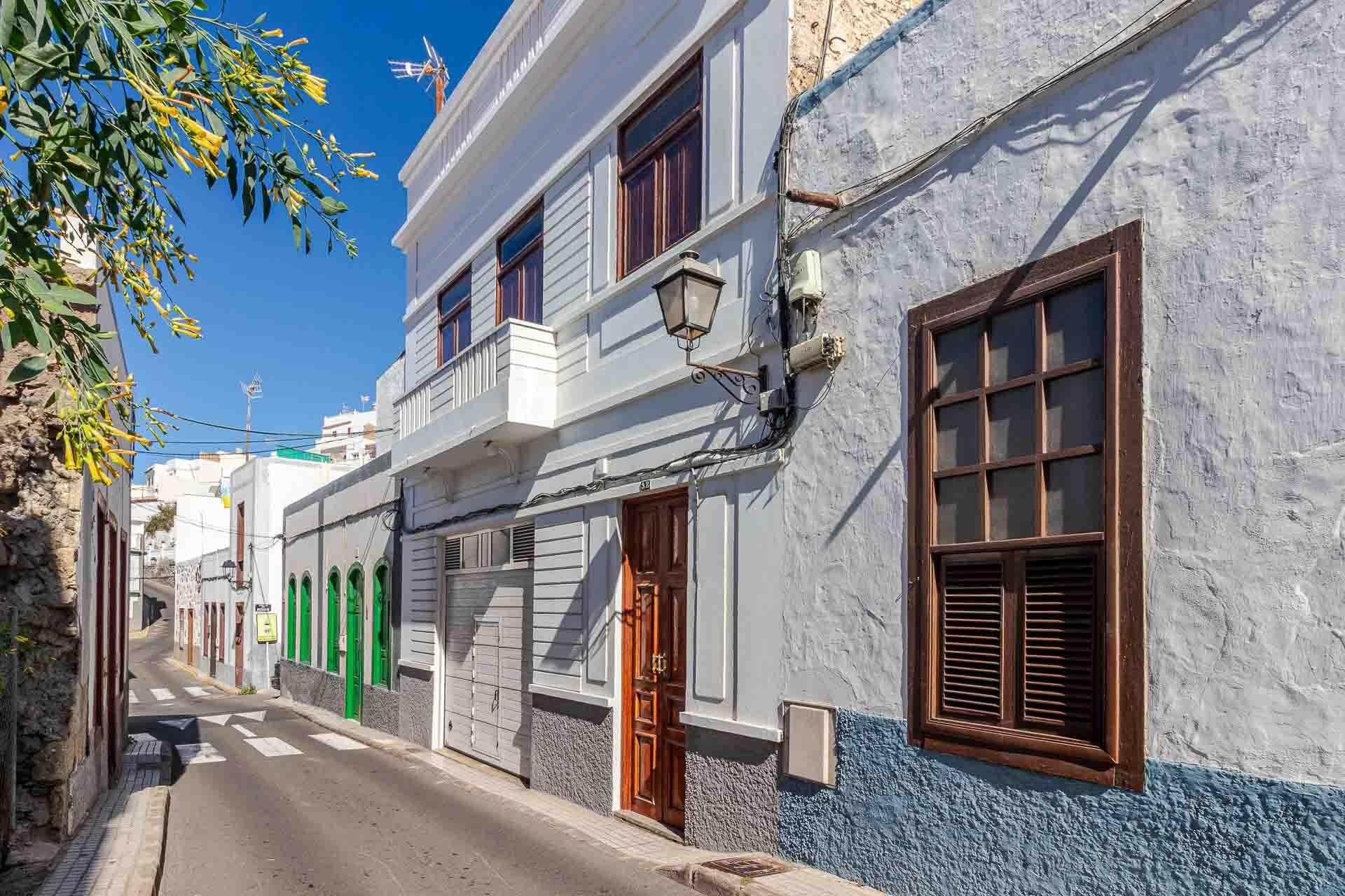 Exterior view of House or chalet for sale in Agaete  with Terrace, Storage room and Balcony