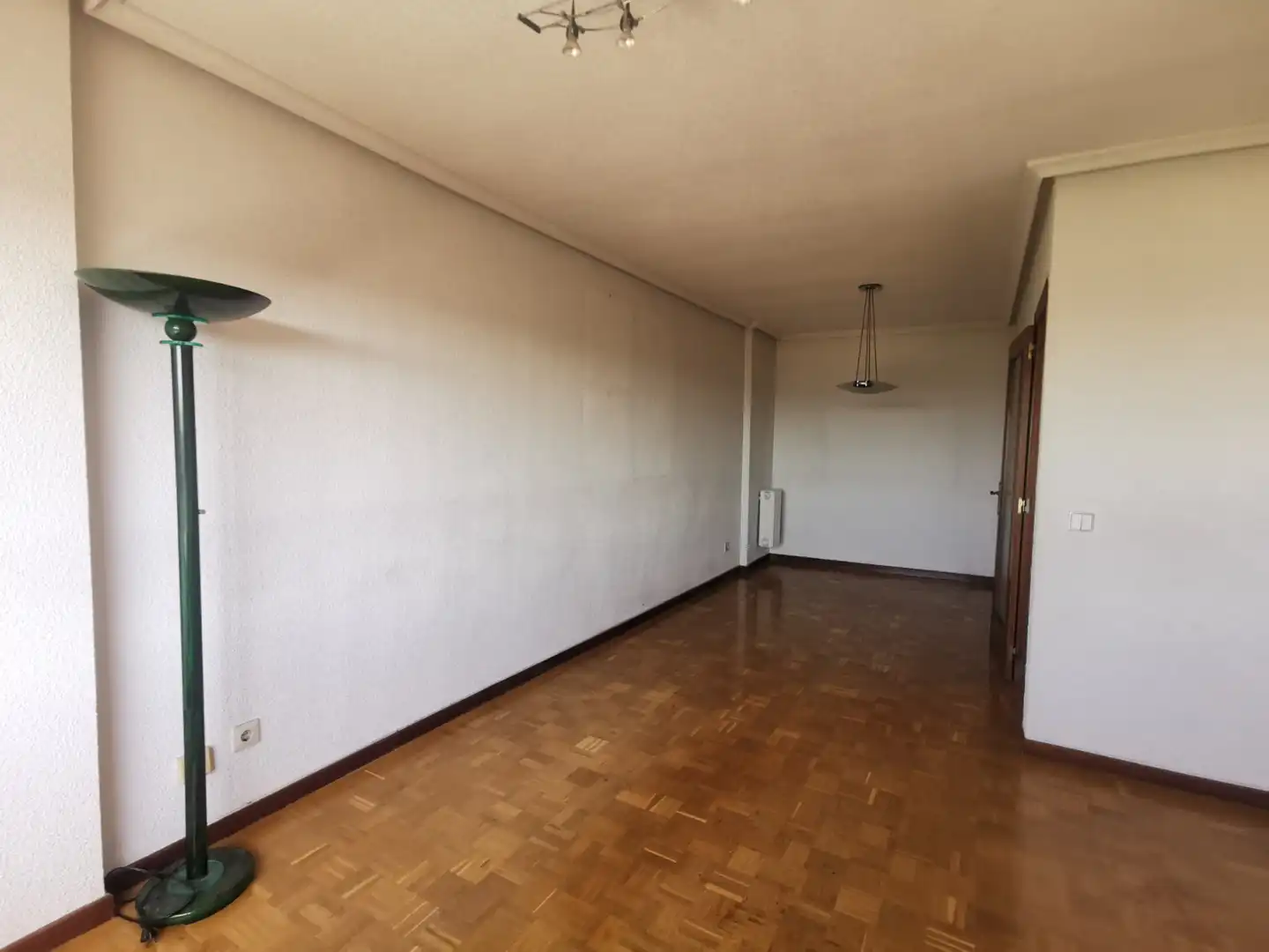 Wohnzimmer von Wohnung zum Verkauf in Salamanca mit Heizung und Parkett