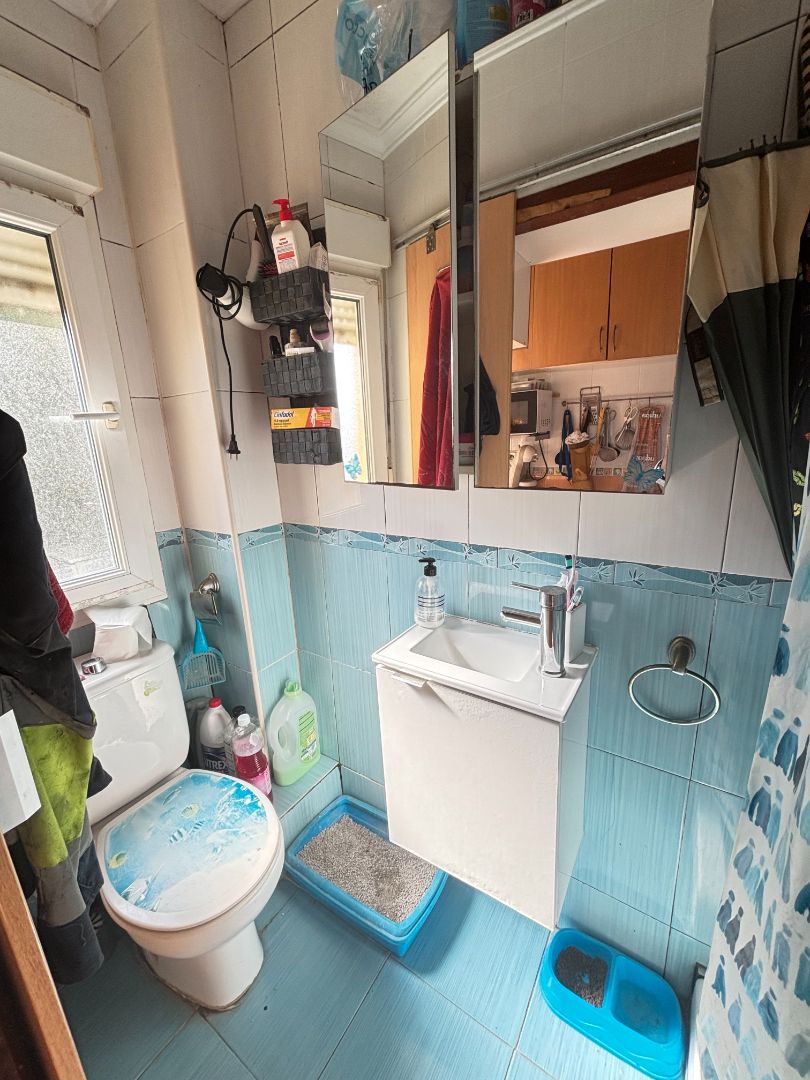 Bathroom of Flat for sale in Santander  with Parquet flooring, Storage room and Furnished