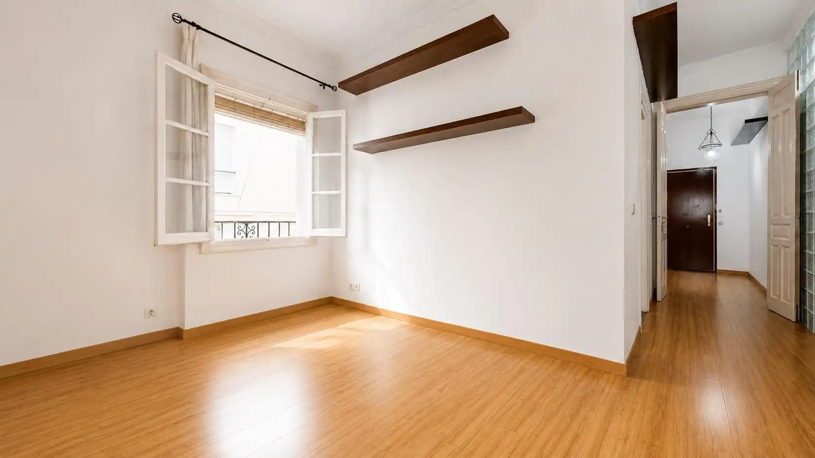 Habitación de Piso en venta en Almería con Aire acondicionado, Calefacción y Balcón