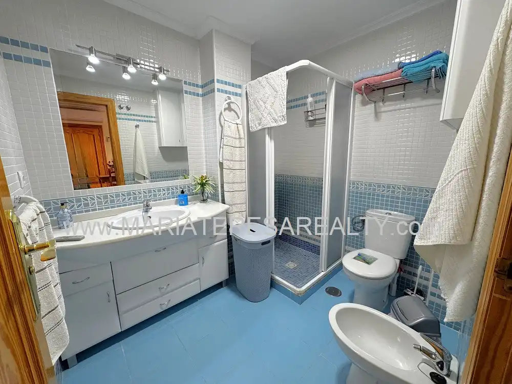 Baño de Piso en venta en Los Alcázares con Aire acondicionado, Terraza y Trastero
