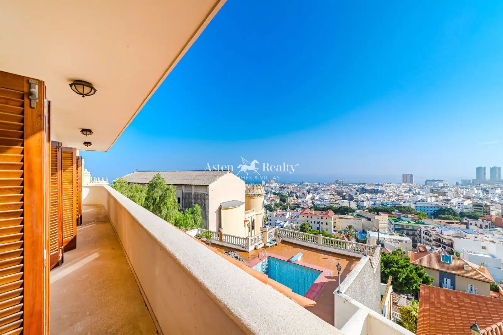 Vista exterior de Casa o chalet en venta en Santa Cruz de Tenerife con Aire acondicionado, Terraza y Piscina
