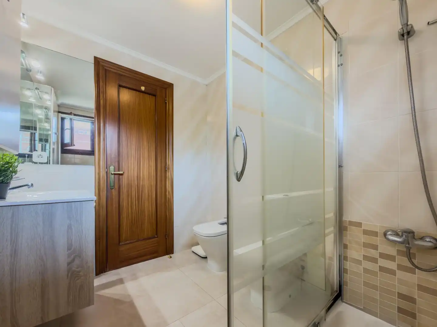 Bathroom of Flat for sale in Santander  with Heating, Terrace and Storage room