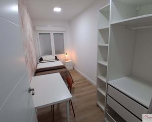 Dormitori de Apartament de lloguer en  Madrid Capital