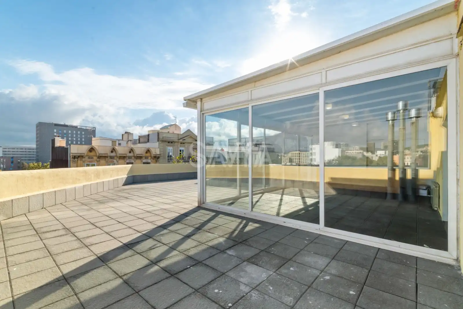 Terrace of Office for sale in Barcelona