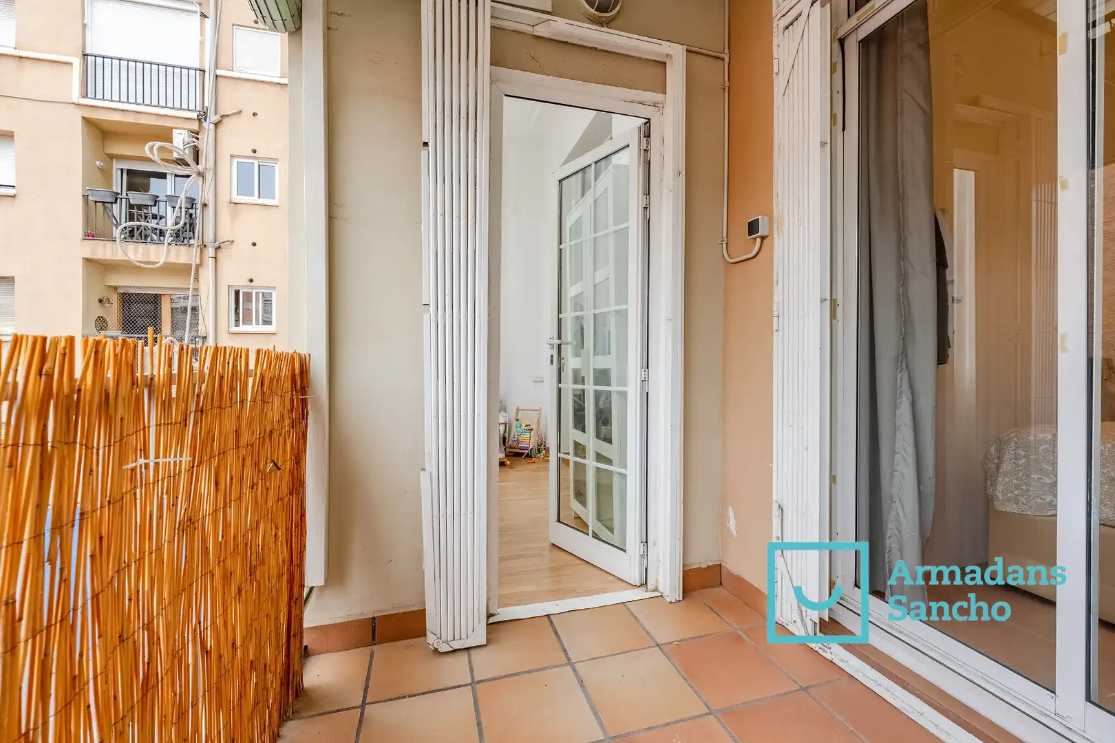 Piso con terraza en venta en Gran Via de les Corts Catalanes 546, imagen 8