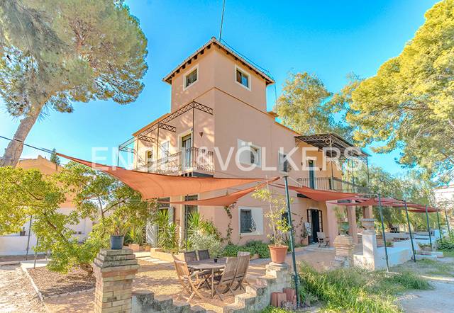 Casa-chalet en Venta en Villafranqueza