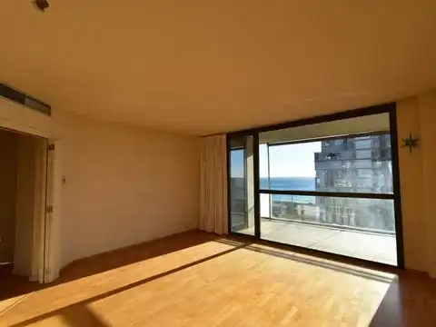 Sala d'estar de Pis en venda en Barcelona amb Aire condicionat, Calefacció i Terrassa