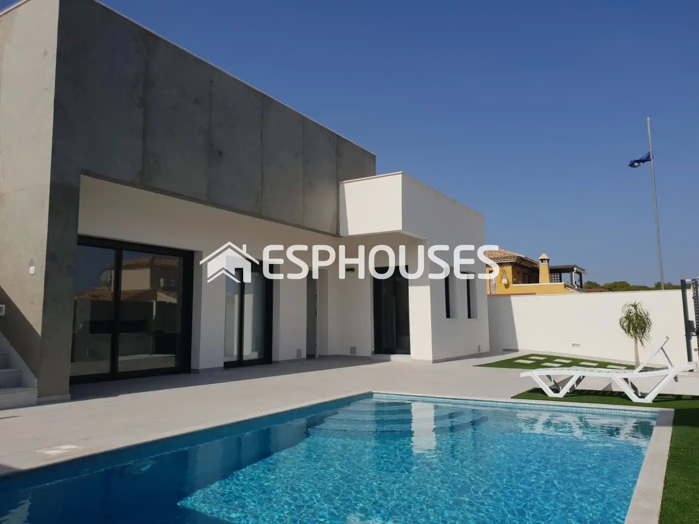 Piscina de Casa o xalet en venda en Pilar de la Horadada amb Terrassa, Piscina i Balcó
