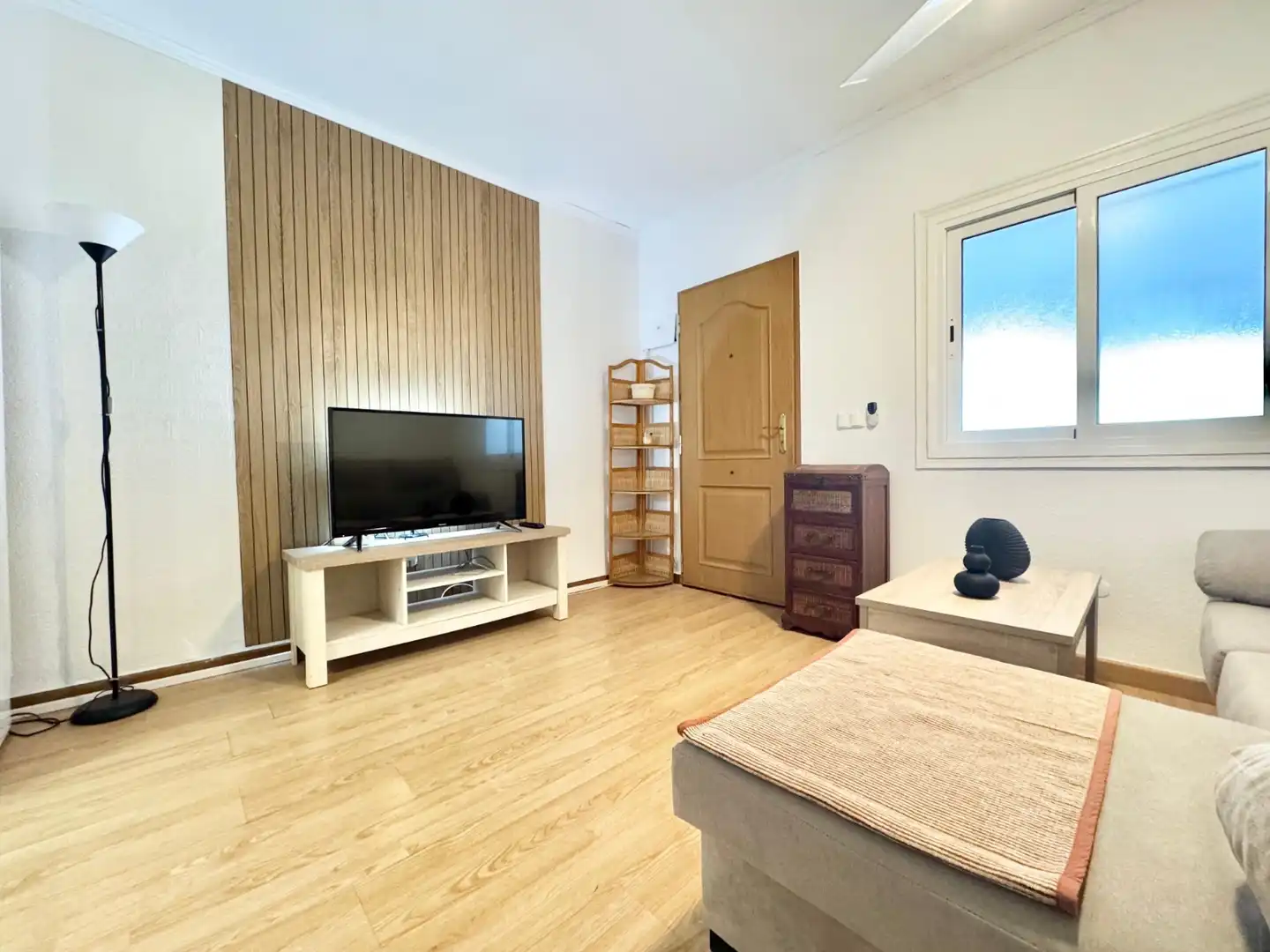 Living room of Flat for rent in Santa Pola  with Heating, Parquet flooring and Terrace
