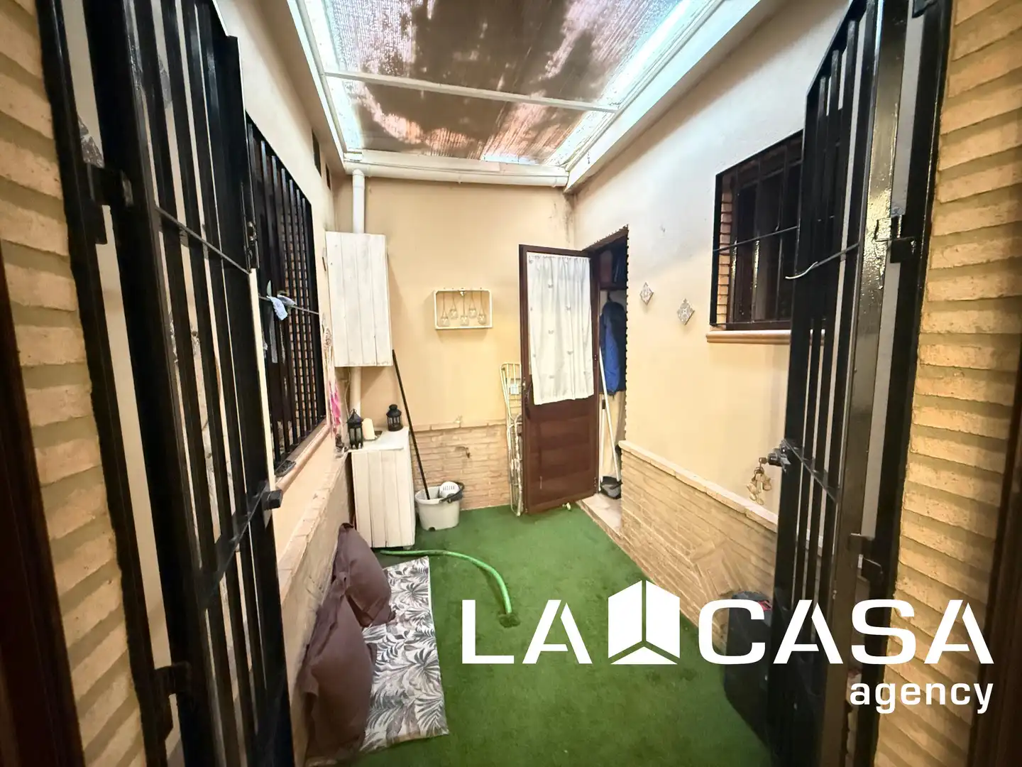 Detached homes for sale in Dos Hermanas  with Air Conditioner, Terrace and Storage room